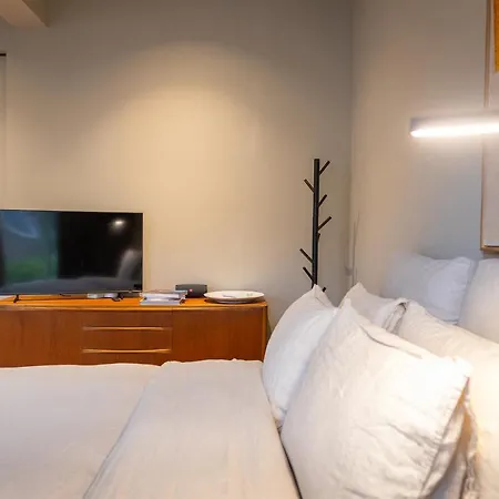 Vondel 99 Bed & Breakfast *